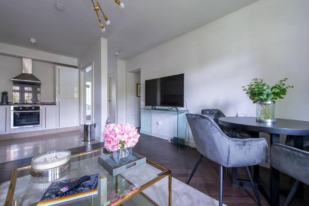 2 Bedroom Modern Urban Sanctuary 1Cc - Cherrydeal Londra Esterno foto