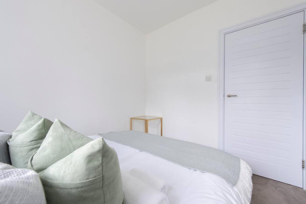 2 Bedroom Modern Urban Sanctuary 1Cc - Cherrydeal Londra Esterno foto