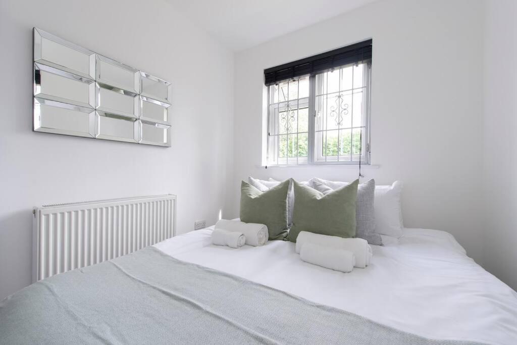 2 Bedroom Modern Urban Sanctuary 1Cc - Cherrydeal Londra Esterno foto